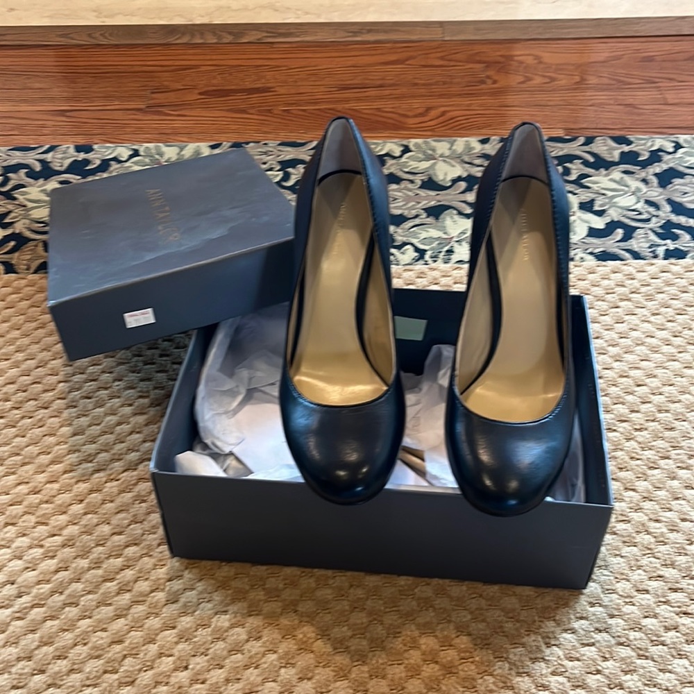 Ann Taylor never worn block heel pumps. Size 8.